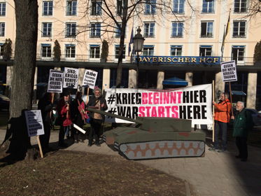 Vorab Protest zum Bayerischen Hof